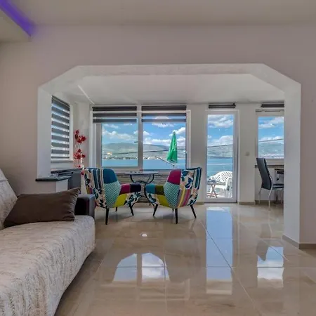 Apartmán In Arbanija With Sea View, Balcony, Air Conditioning, Wifi 5138-1 *