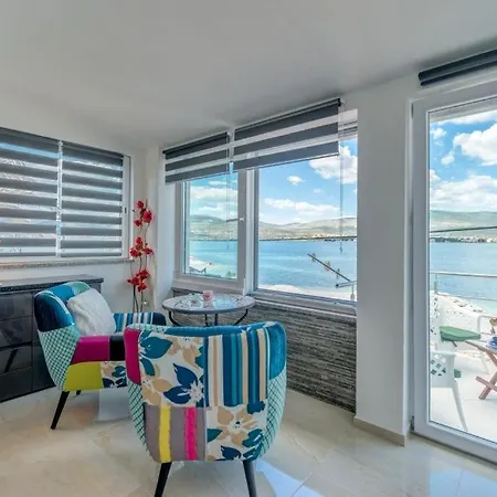 Appartement In Arbanija With Sea View, Balcony, Air Conditioning, Wifi 5138-1 *