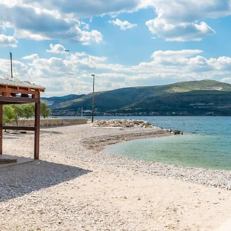 Appartement In Arbanija With Sea View, Balcony, Air Conditioning, Wifi 5138-1 Trogir